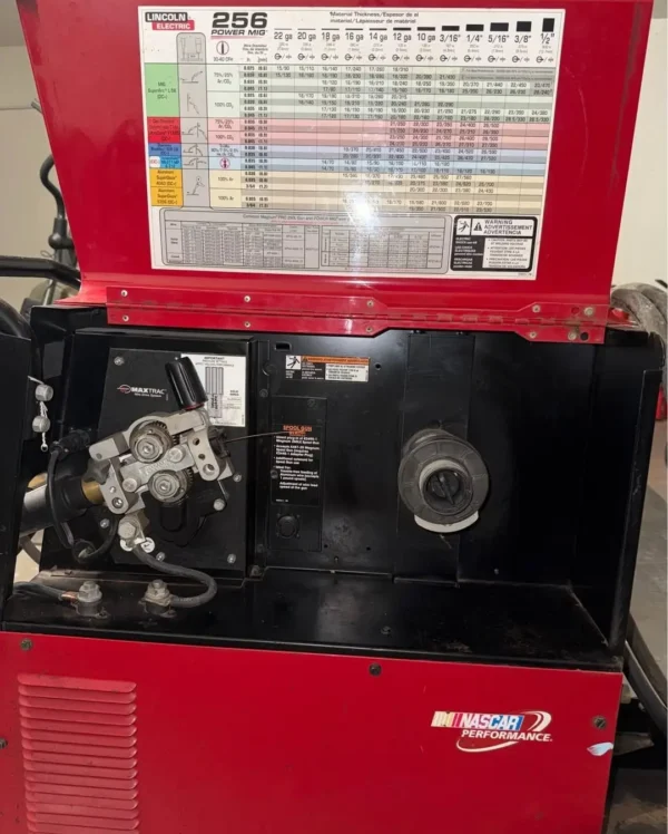 Lincoln Power MIG 256 Welder | Reliable Professional MIG Welding Machine