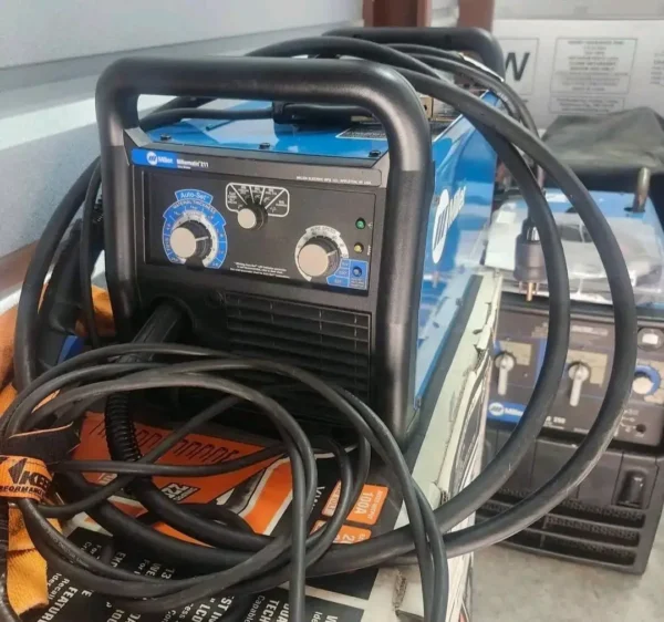 Millermatic 211 PRO MIG Welder Millermatic 211 PRO MIG Welder
