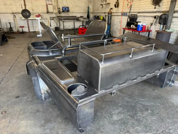 2017–2022 Ford F-350 Super Duty welding bed,